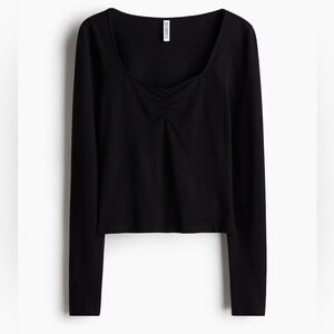 H&M Black Sweatheart Neckline Long Sleeve Top